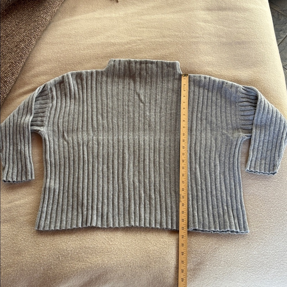 Eileen Fisher Wool and Cashmere Pullover - Picture 5 of 7